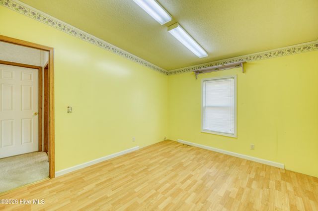 876 Mcclammy Road, Hampstead, NC 28443