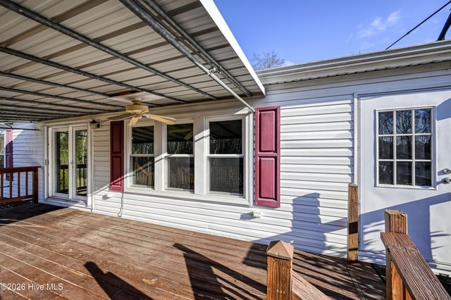 876 Mcclammy Road, Hampstead, NC 28443