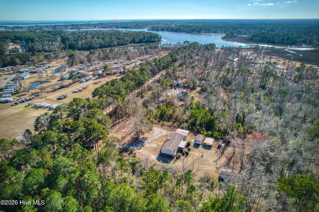 876 Mcclammy Road, Hampstead, NC 28443