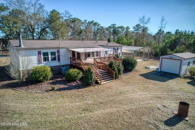 876 Mcclammy Road, Hampstead, NC 28443