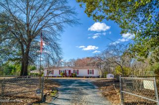 876 Mcclammy Road, Hampstead, NC 28443