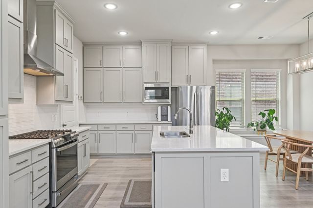 1919 Clinesmith Drive, Farmers Branch, TX 75234