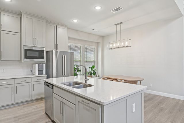 1919 Clinesmith Drive, Farmers Branch, TX 75234