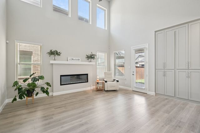 1919 Clinesmith Drive, Farmers Branch, TX 75234