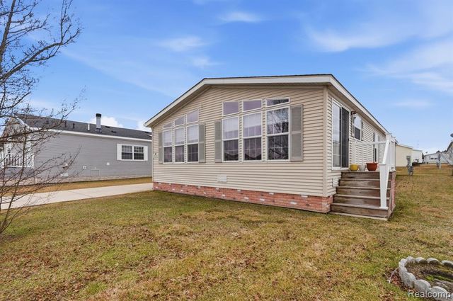 37319 Stone Way, New Haven, MI 48048