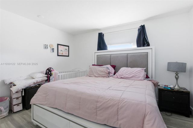 2142 NW 33rd St, Miami, FL 33142