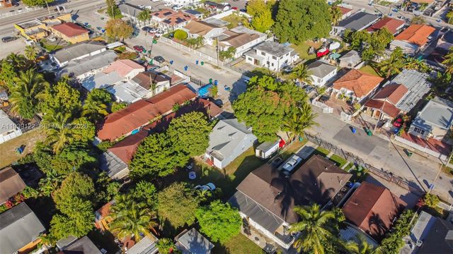 2142 NW 33rd St, Miami, FL 33142