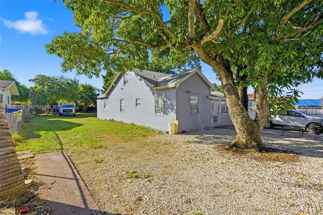 2142 NW 33rd St, Miami, FL 33142