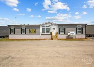 160 8th St, Meldrim, GA 31318