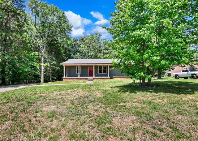 514 Lisa Ct, Clarksville, TN 37043