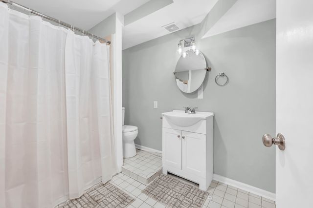 514 Lisa Ct, Clarksville, TN 37043