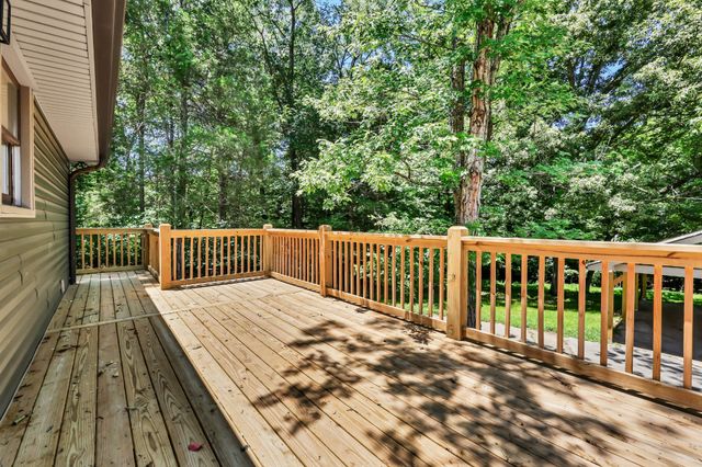 514 Lisa Ct, Clarksville, TN 37043