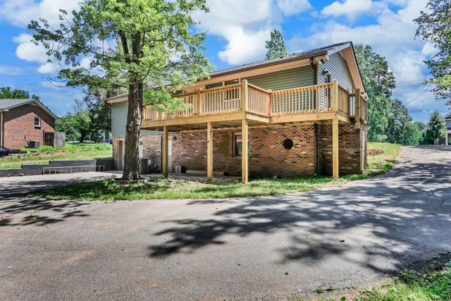 514 Lisa Ct, Clarksville, TN 37043
