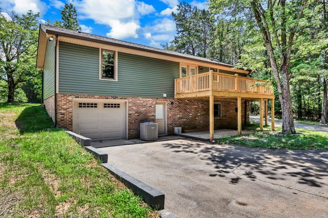 514 Lisa Ct, Clarksville, TN 37043