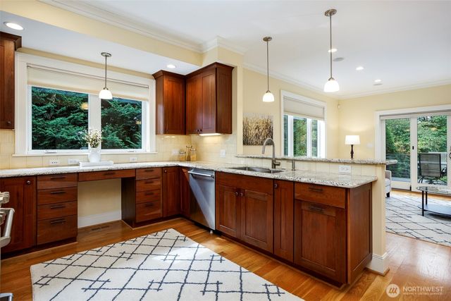 11715 4th Avenue NW, Seattle, WA 98177