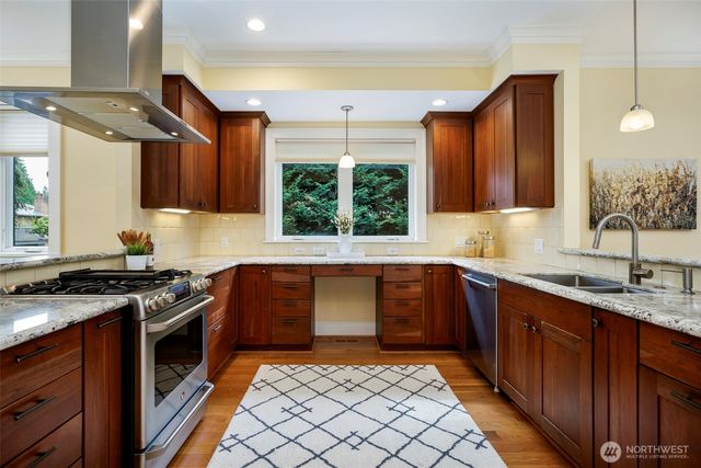 11715 4th Avenue NW, Seattle, WA 98177