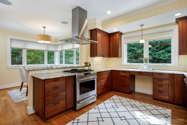 11715 4th Avenue NW, Seattle, WA 98177