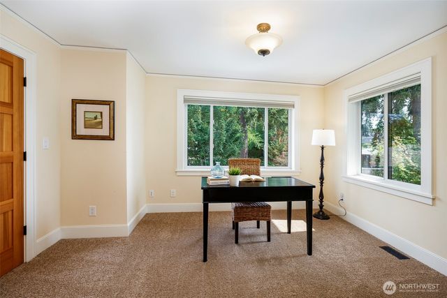 11715 4th Avenue NW, Seattle, WA 98177