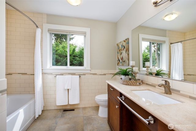 11715 4th Avenue NW, Seattle, WA 98177