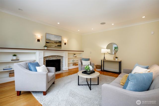 11715 4th Avenue NW, Seattle, WA 98177