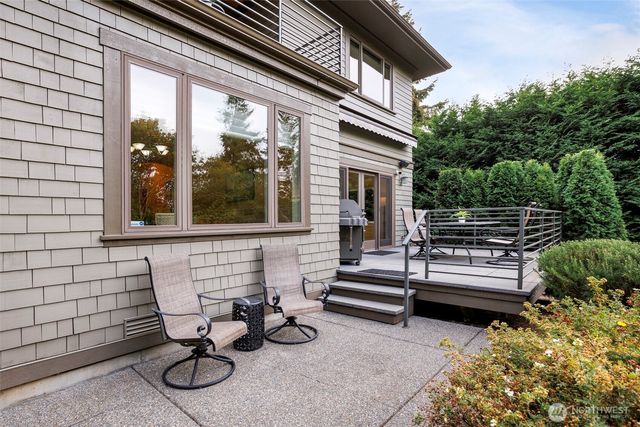 11715 4th Avenue NW, Seattle, WA 98177