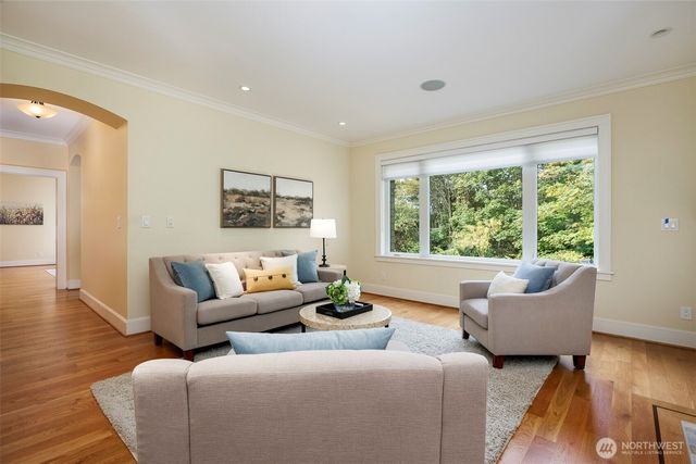 11715 4th Avenue NW, Seattle, WA 98177