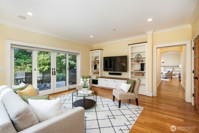 11715 4th Avenue NW, Seattle, WA 98177
