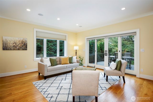 11715 4th Avenue NW, Seattle, WA 98177