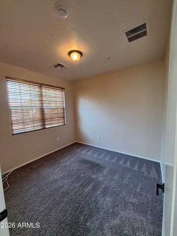 2670 S VOYAGER Drive 101, Gilbert, AZ 85295