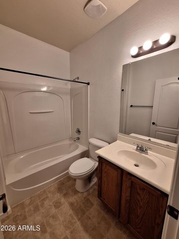 2670 S VOYAGER Drive 101, Gilbert, AZ 85295