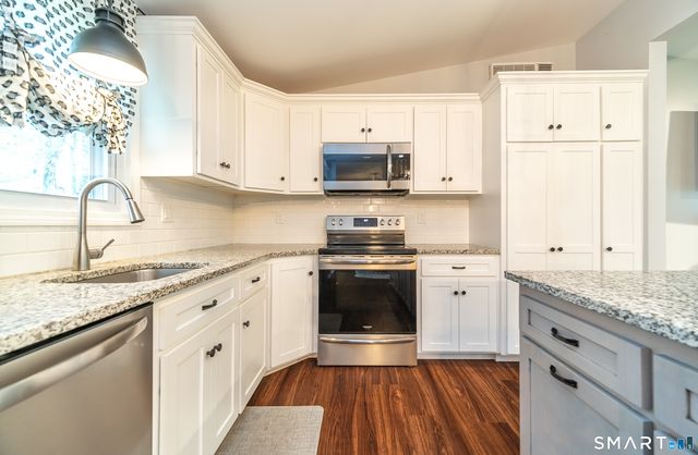 360 West Shepard Avenue, Hamden, CT 06514