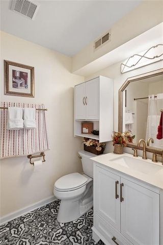 312 Quietwood Drive, Winston-salem, NC 27103