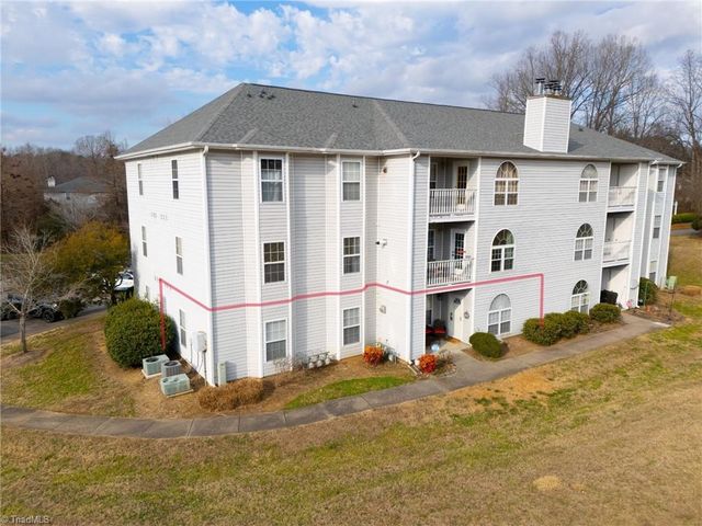 312 Quietwood Drive, Winston-salem, NC 27103