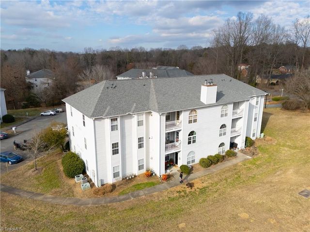 312 Quietwood Drive, Winston-salem, NC 27103