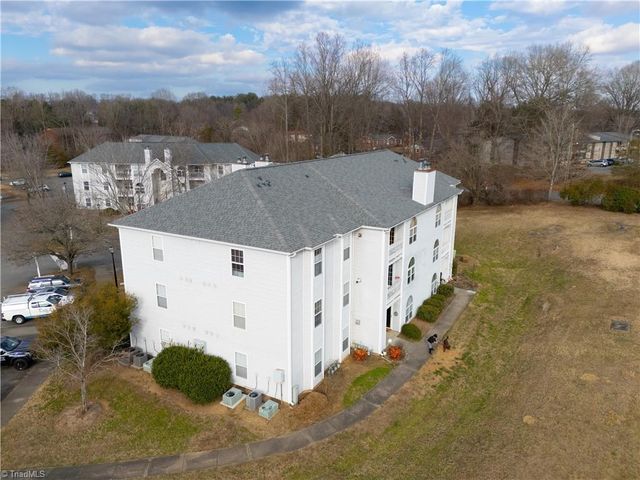 312 Quietwood Drive, Winston-salem, NC 27103