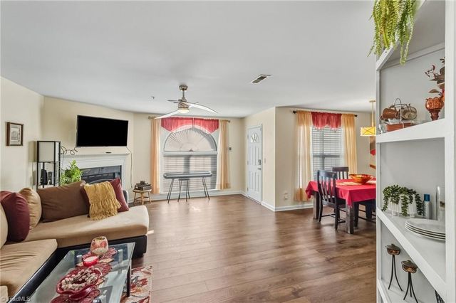 312 Quietwood Drive, Winston-salem, NC 27103