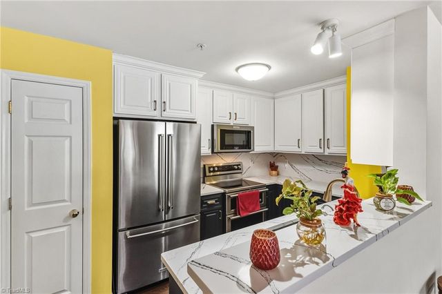 312 Quietwood Drive, Winston-salem, NC 27103