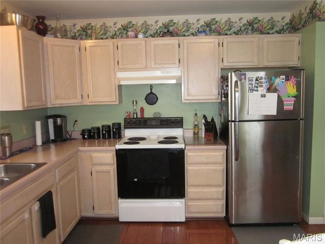 1327 Eagles Way Court, Hazelwood, MO 63042