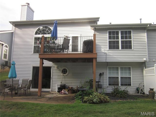 1327 Eagles Way Court, Hazelwood, MO 63042