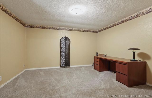 27208 E 41st Street S, Broken Arrow, OK 74014