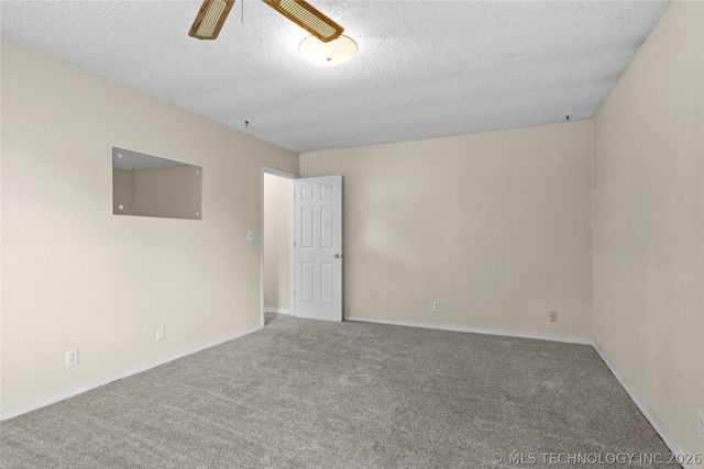 27208 E 41st Street S, Broken Arrow, OK 74014