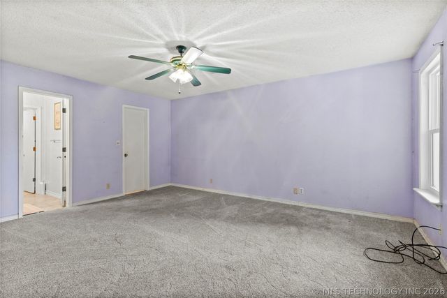 27208 E 41st Street S, Broken Arrow, OK 74014