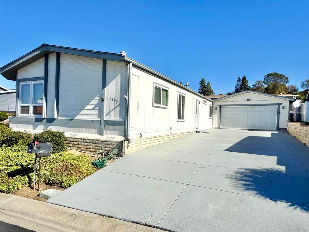 2299 Lindsay Drive, Carlsbad, CA 92008 — photo 5
