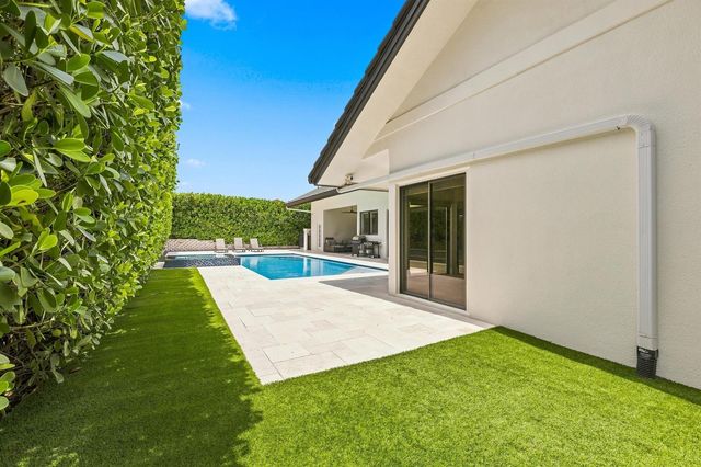7082 Siena Court, Boca Raton, FL 33433