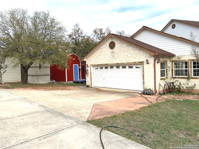 930 COUNTY ROAD 2720, Mico, TX 78056