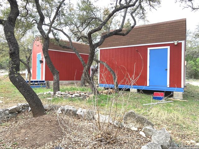 930 COUNTY ROAD 2720, Mico, TX 78056