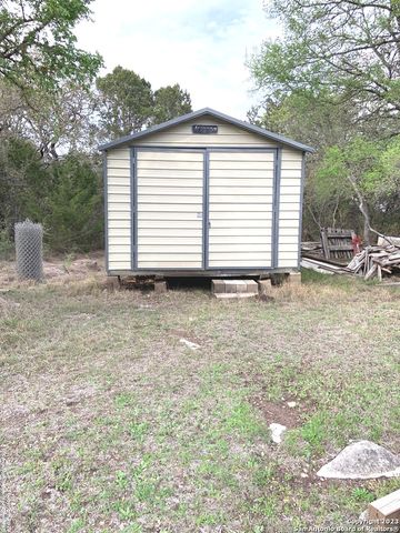 930 COUNTY ROAD 2720, Mico, TX 78056