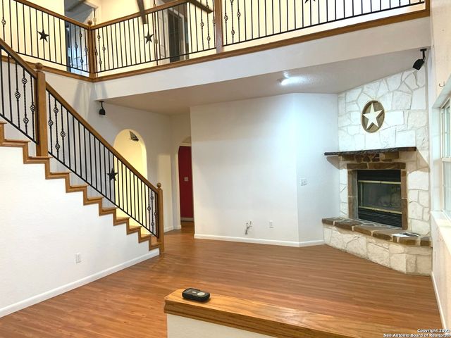 930 COUNTY ROAD 2720, Mico, TX 78056