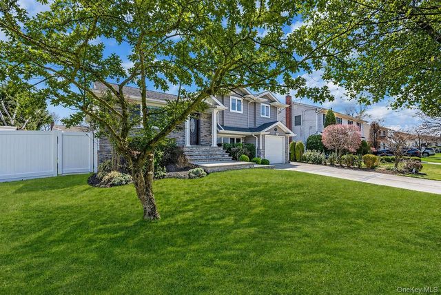 2518 Horace Court, Bellmore, NY 11710
