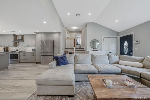 2518 Horace Court, Bellmore, NY 11710